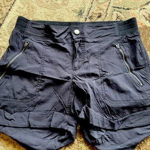 Athleta Trekki Shorts